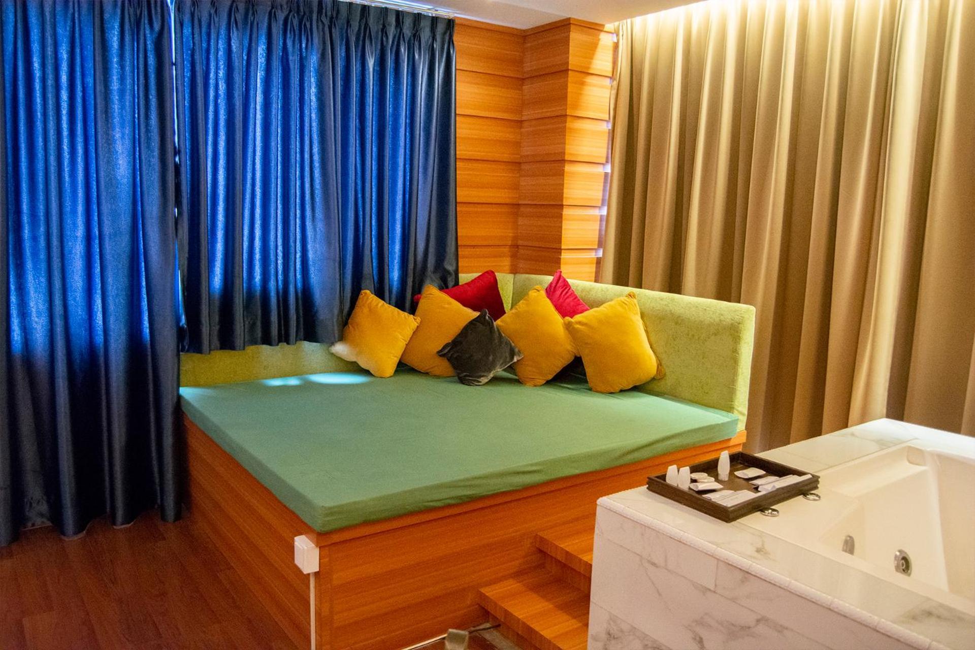 Royal Asnof Hotel Pekanbaru Eksteriør billede