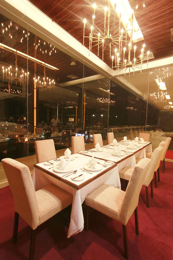 Royal Asnof Hotel Pekanbaru Eksteriør billede